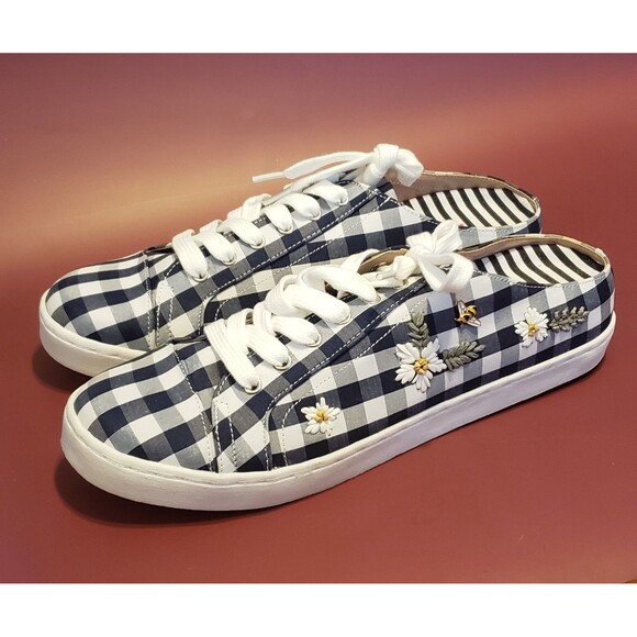 NWOB Betsey Johnson Edna Blue Gingham Daisy Bee Slip-on Sneakers Size 11 - Picture 3 of 8